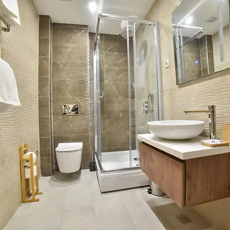 Kralj Lux In Balkan Hill Two Zlatibor