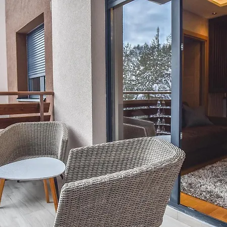 Kralj Lux In Balkan Hill Two *