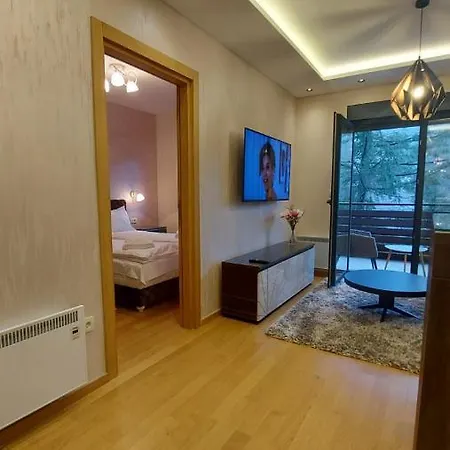 Kralj Lux In Balkan Hill Two