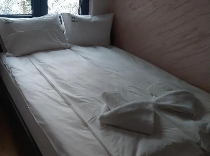 Kralj Lux In Balkan Hill Two *