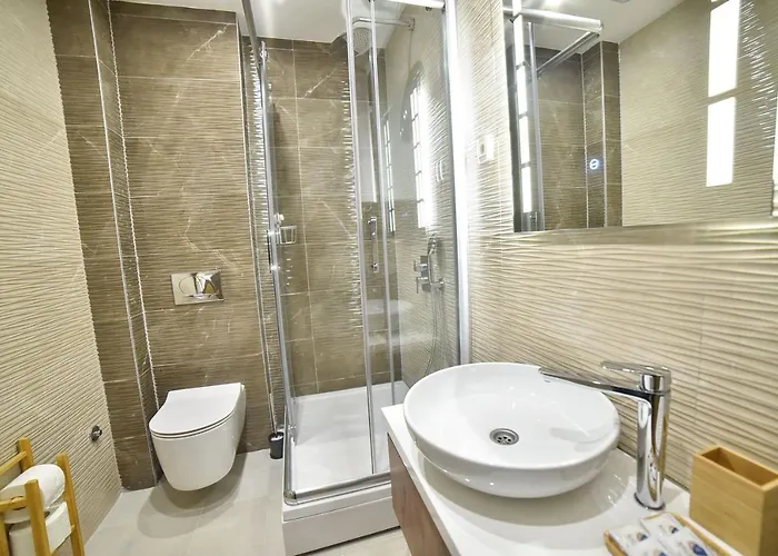 Kralj Lux In Balkan Hill Two *