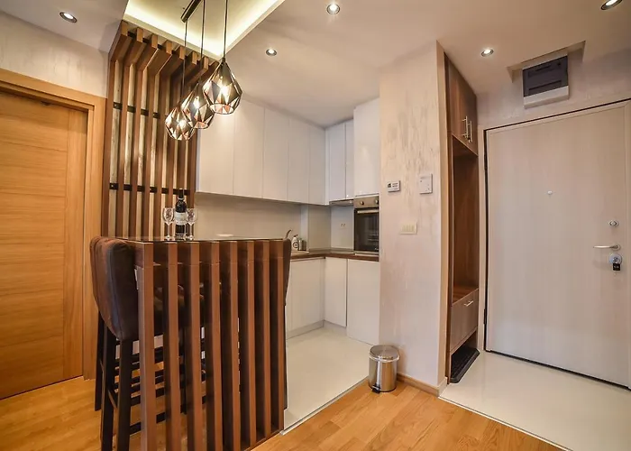 Kralj Lux In Balkan Hill Two Zlatibor