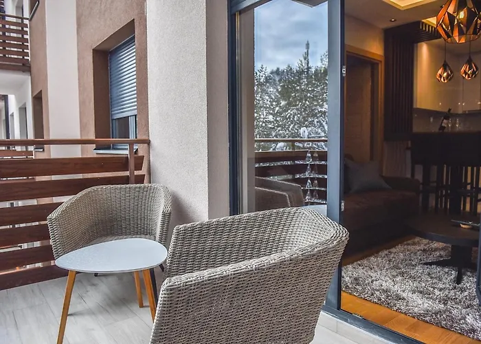 Kralj Lux In Balkan Hill Two *